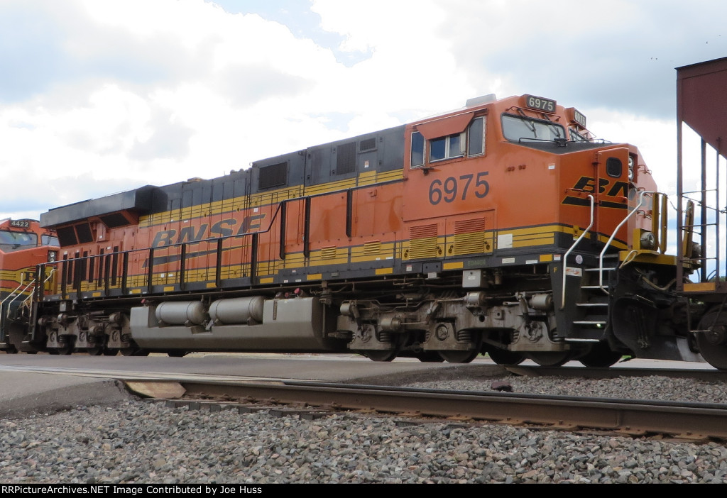 BNSF 6975